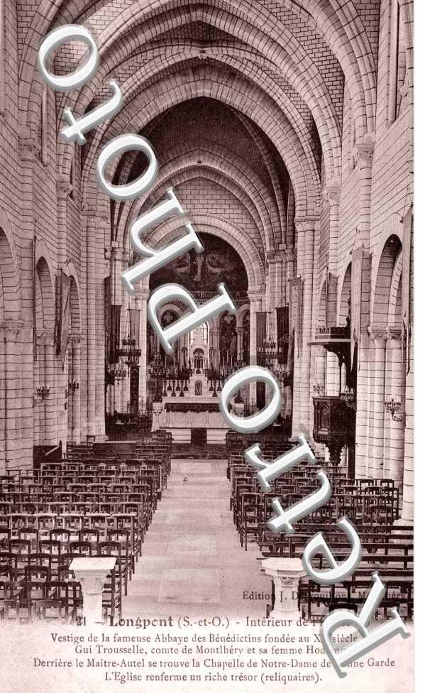Interieur de l'eglise
