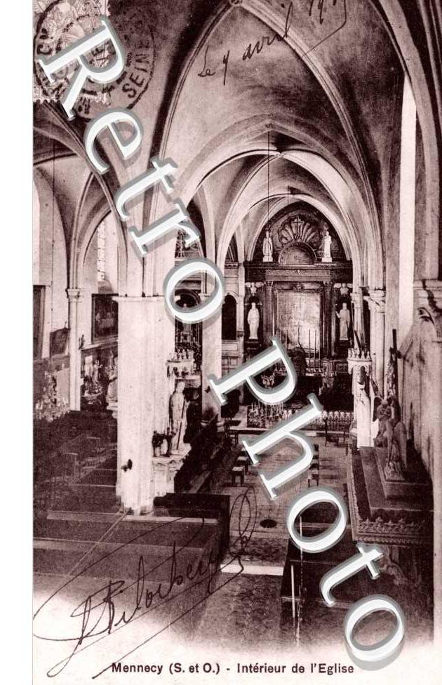 interieur de l'eglise