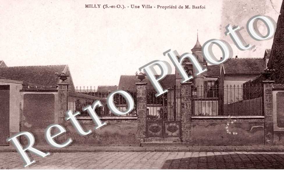 Une Villa, Propriete de M. Basfoi