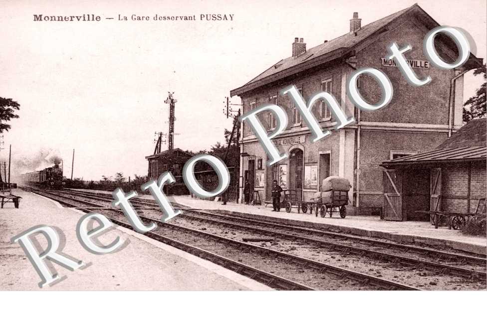 La Gare desservant Pussay