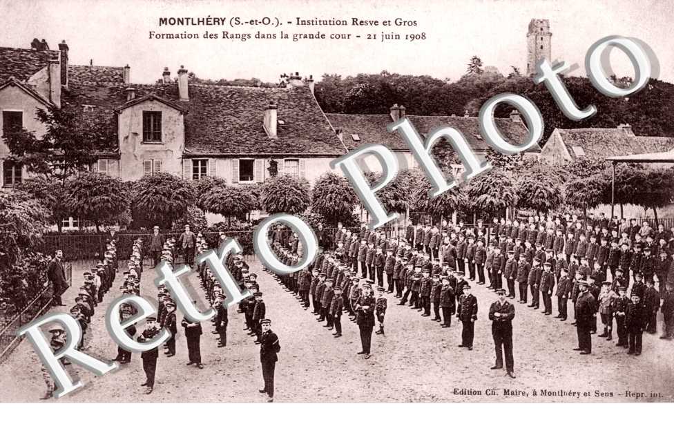 Institution Resve et Gros, Formation des Rangs dans la Grande Cour, 21 juin 1908