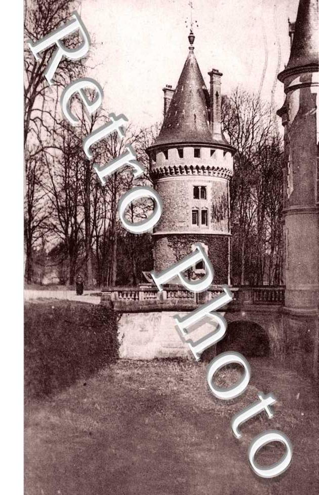 Chateau de Tigery et Tourelle