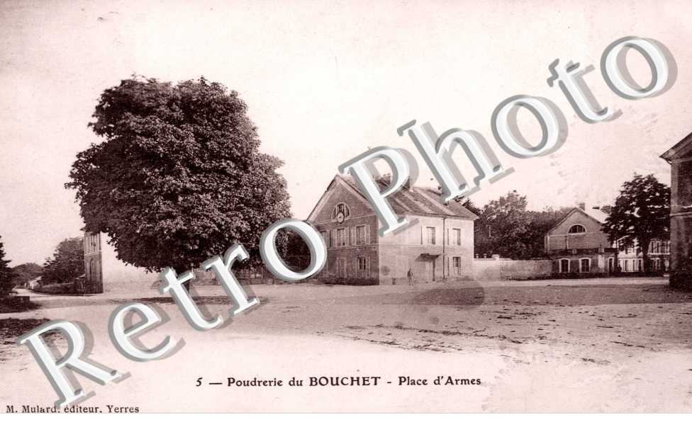 Poudrerie du Bouchet, Place d'Armes