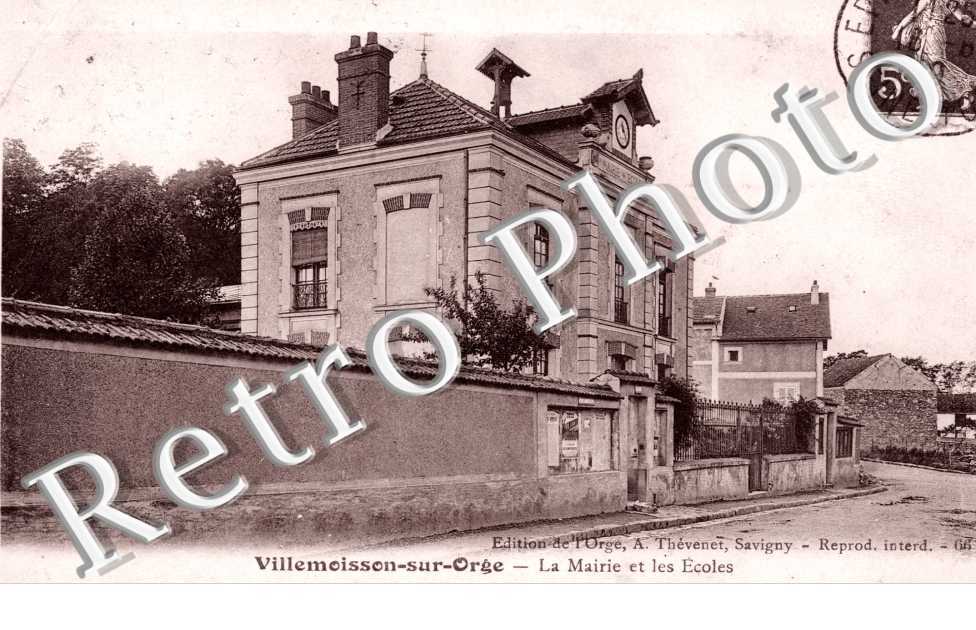 La Mairie et les Ecoles