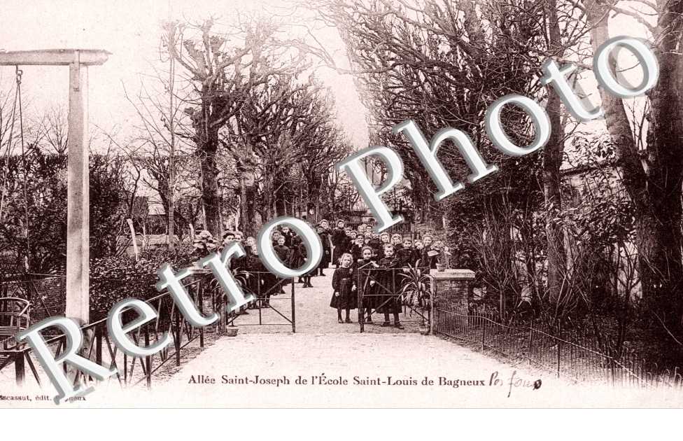 Allee Saint Joseph de l'Ecole Saint Louis