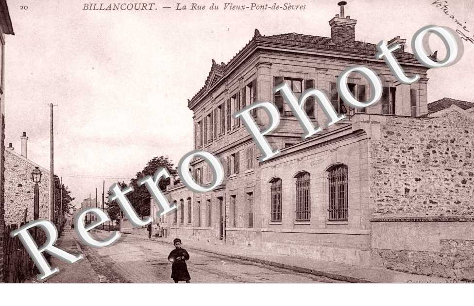 La Rue du Vieux Pont de Sevres