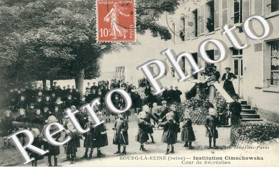 Institution Cimochowska - cour de récréation