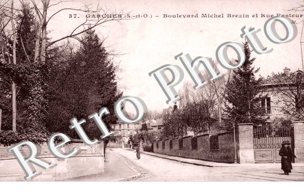 Boulevard Michel Brezin et Rue Pasteur