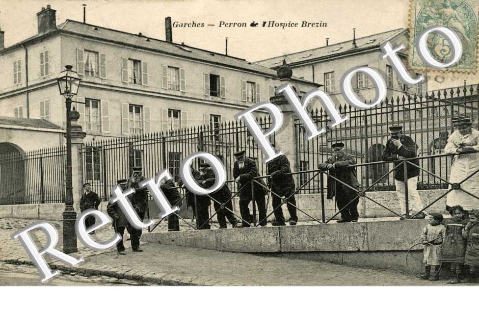 Perron de l'hospice Brezin