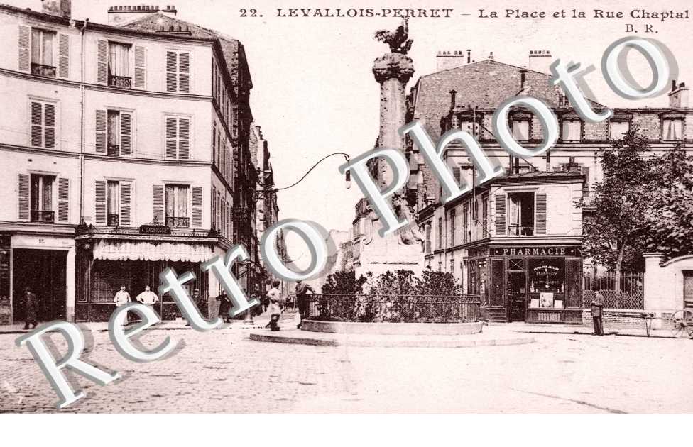 Place et la Rue Chaptal