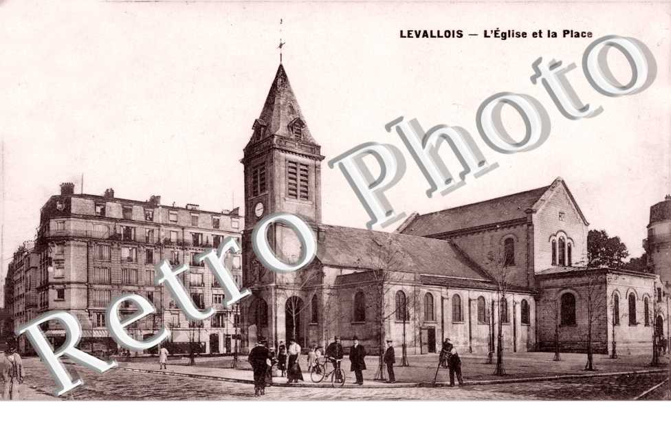 L'Eglise et la Place