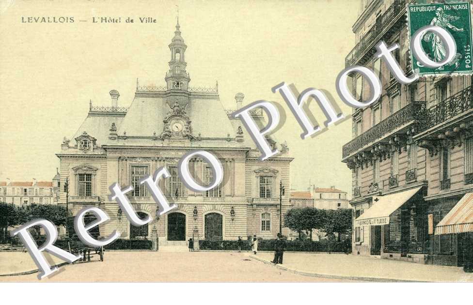 L'Hotel de Ville