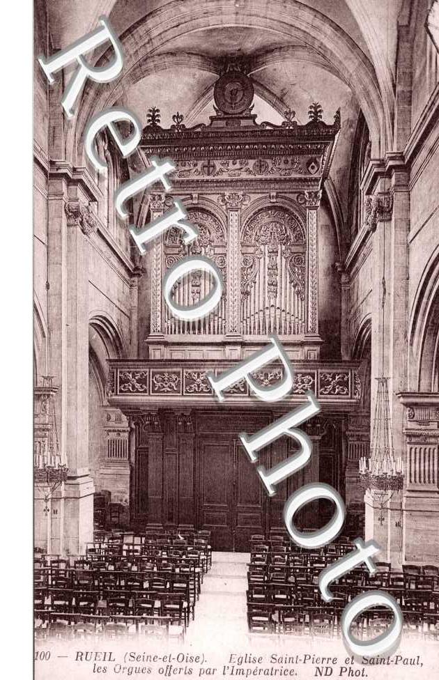 Interieur de l'eglise Saint Pierre