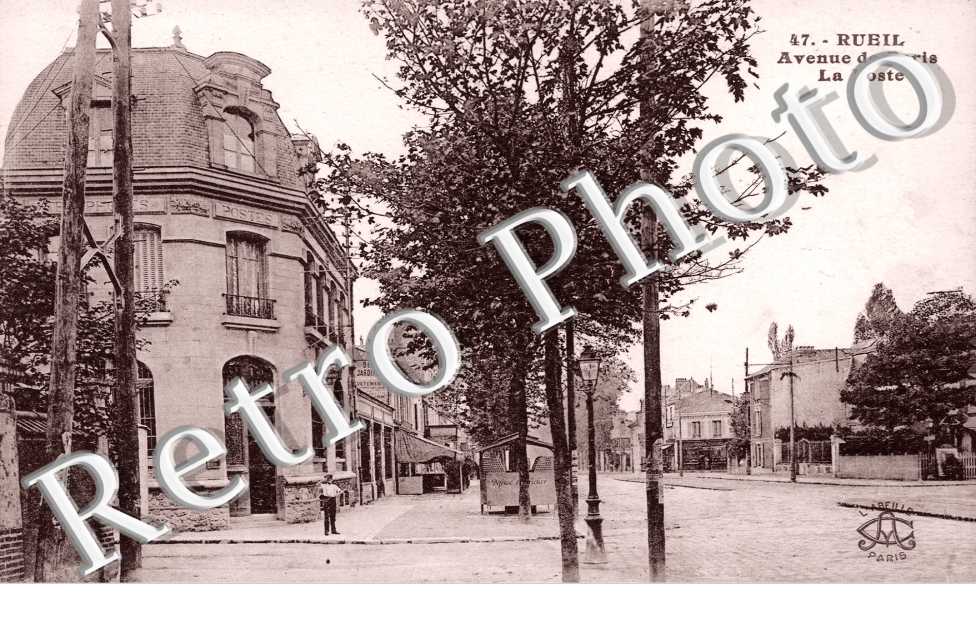 Avenue de Paris, la Poste
