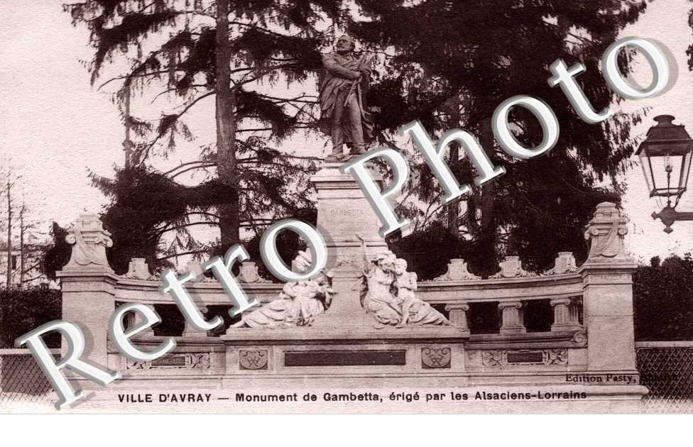 Monument de Gambetta erige par les Alsaciens Lorrains