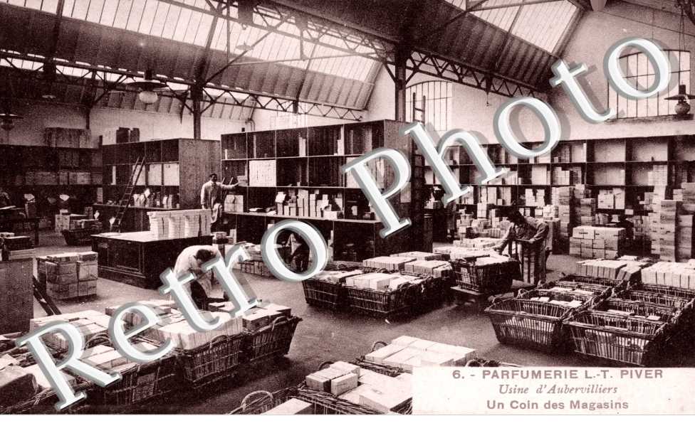 fumerie L.-T Piver - Un coin  des magasins