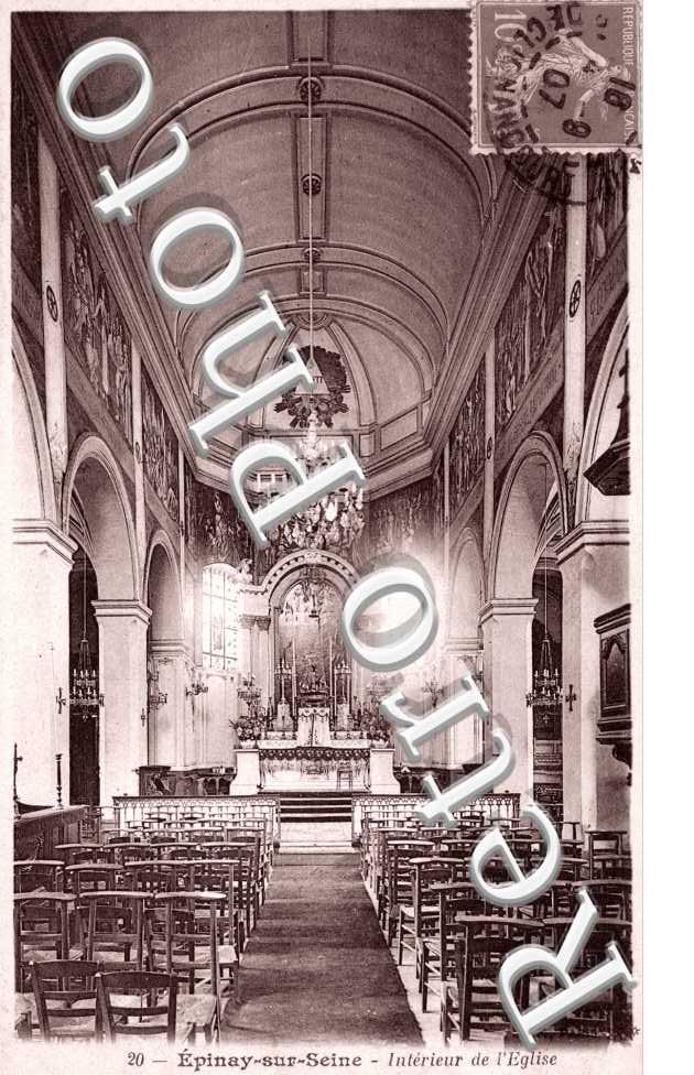 nterieur de l'Eglise
