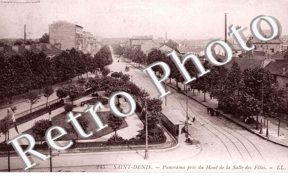 Panorama pris du Haut de la Salle des Fetes