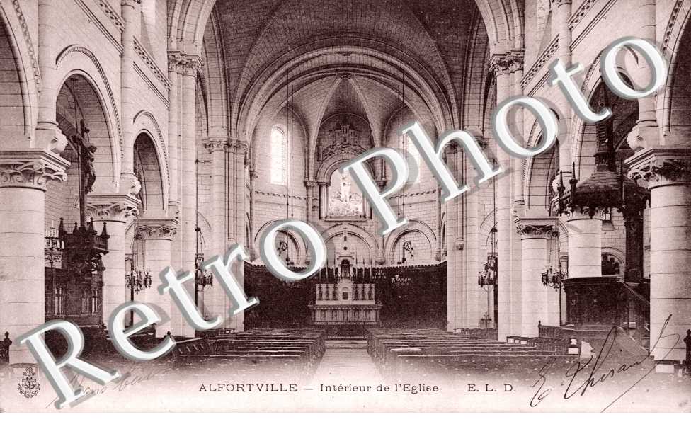 Interieur de l'Eglise