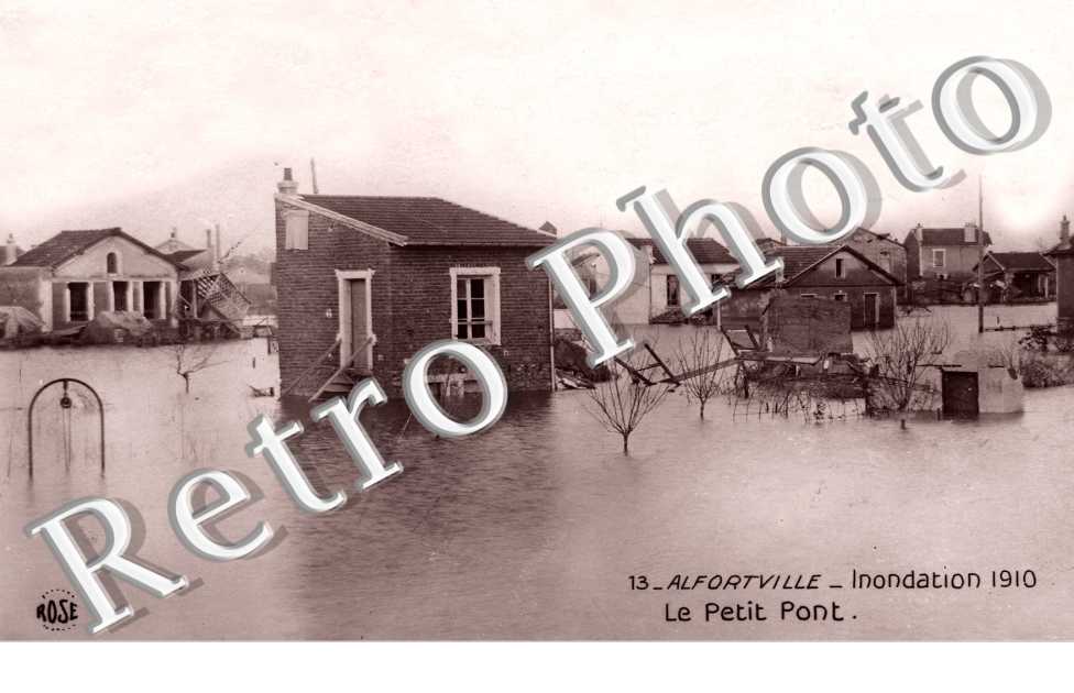 Inondations de 1910, Le Petit Pont