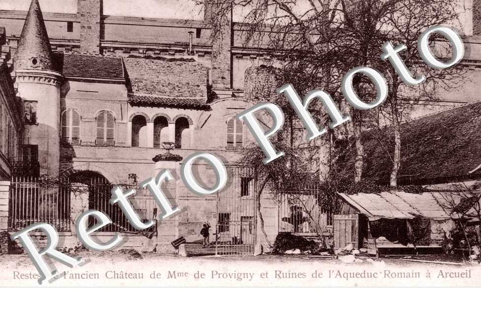 Restes de l'ancien Chateau de Mme de Provigny et Ruines de l'Aqueduc Romain