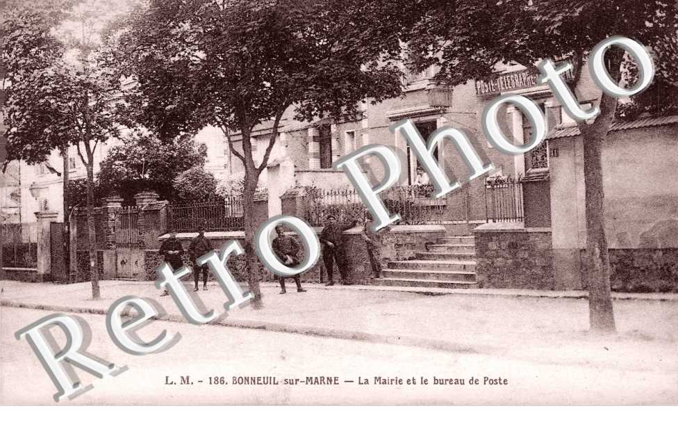 Mairie et le Bureau de Poste
