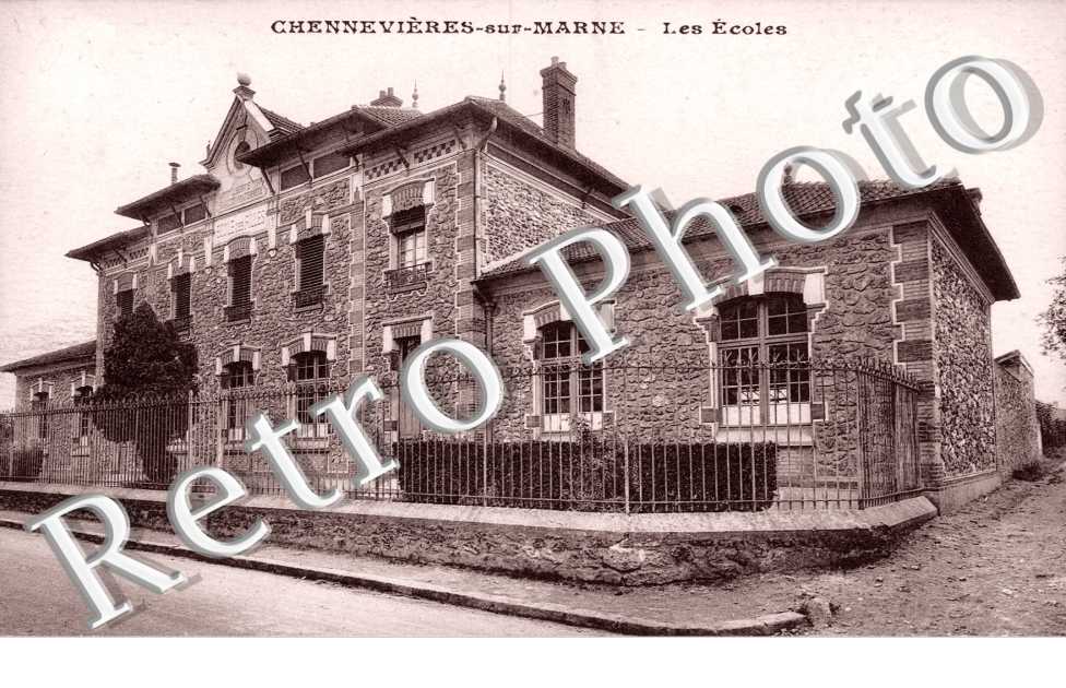  Les Ecoles