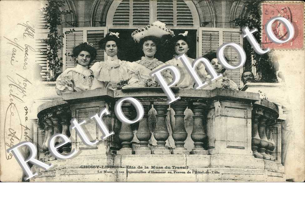 Fete de la Muse du Travail, la Muse et ses Demoiselles d'honneur au Perron de l'Hotel de Ville