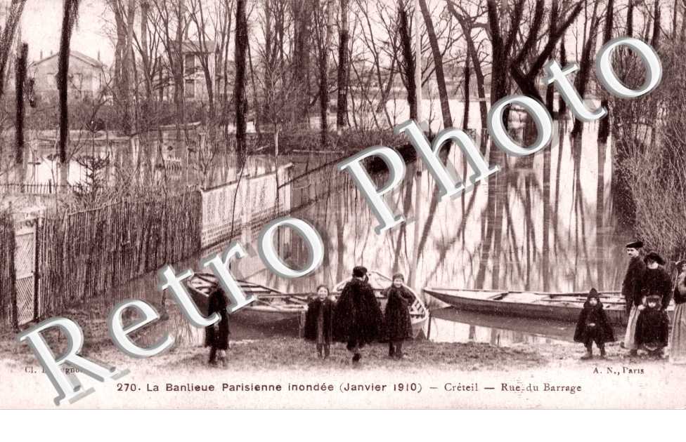 La banlieue Parisienne inondee Janvier 1910