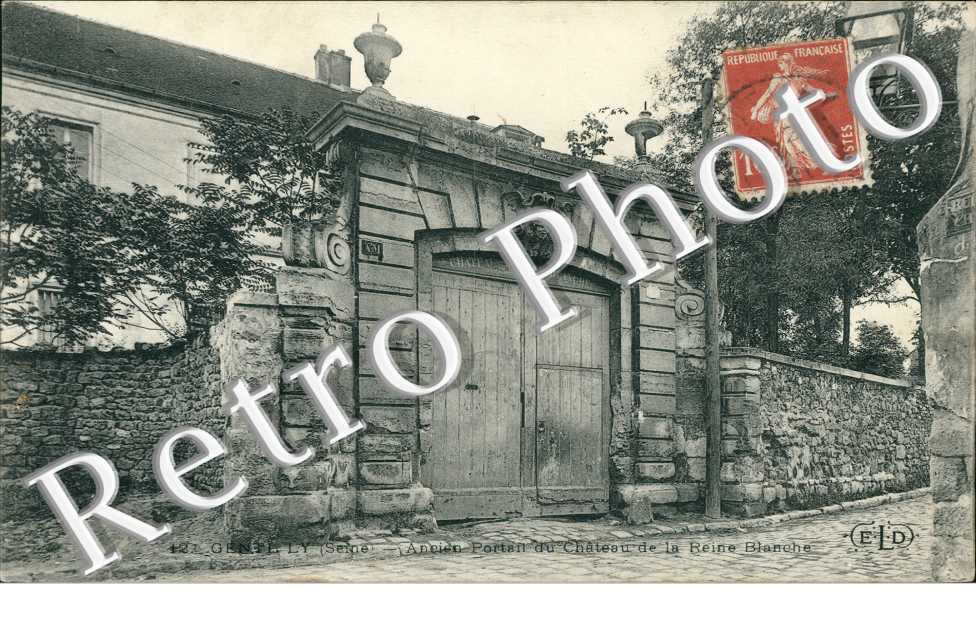 Portail du Chateau de la Reine Blanche