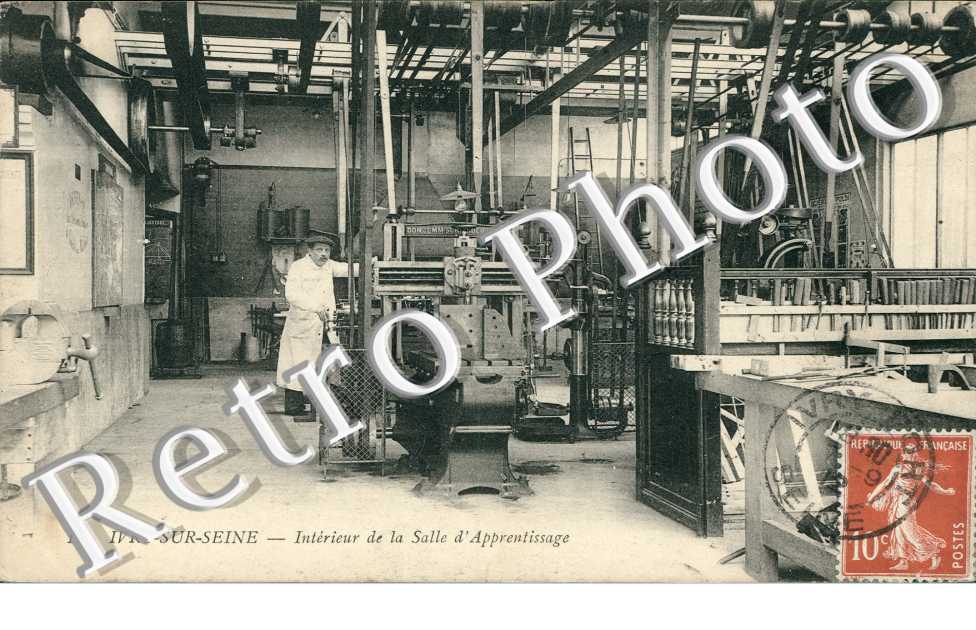Interieur de la Salle d'Apprentissage