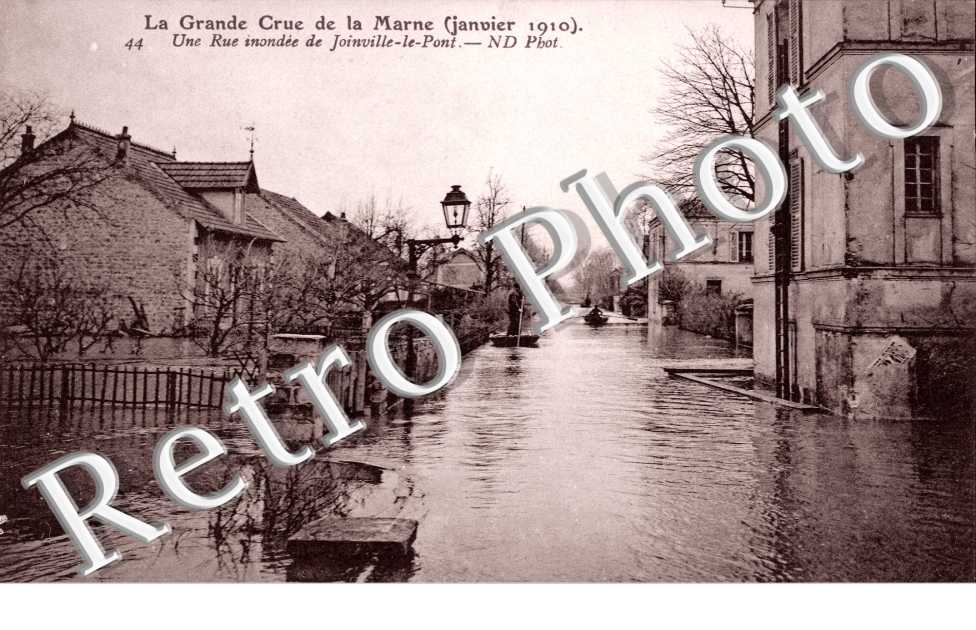 Inondations janvier 1910 une rue inondee