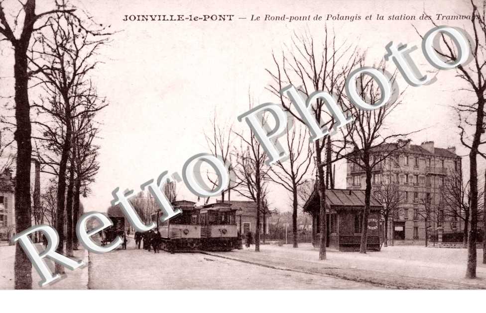 Le Rond Point de Polangis et la Station des Tramways