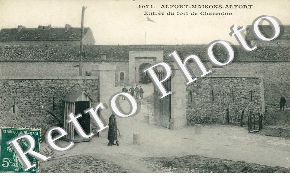 Entree du Fort de Charenton