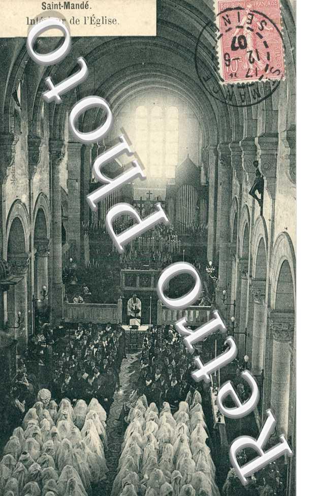 Interieur de l'Eglise