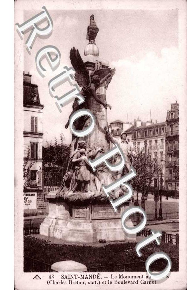 Monument aux Morts et le Boulevard Carnot