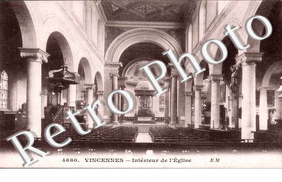 Interieur de l'Eglise