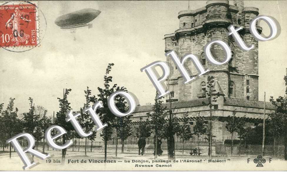 Passage de l'Aeronef Malecot Avenue Carnot et au dessus du Donjon