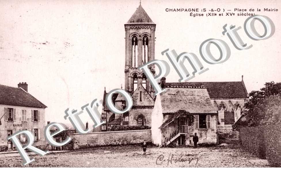 Place de la Mairie, l'Eglise