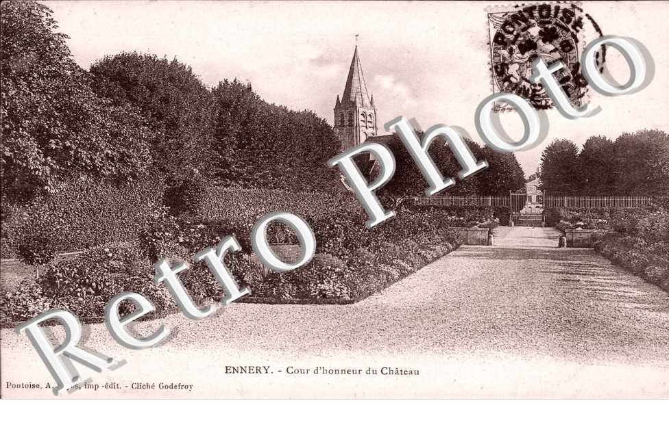 Cour d'Honneur du Chateau