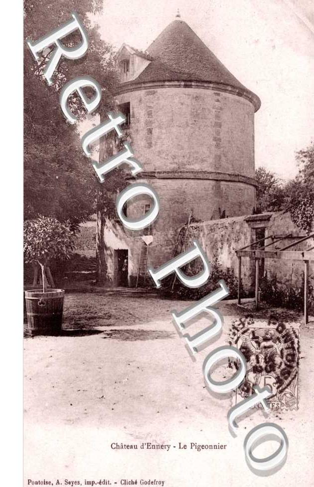 Le Chateau, le Pigeonnier