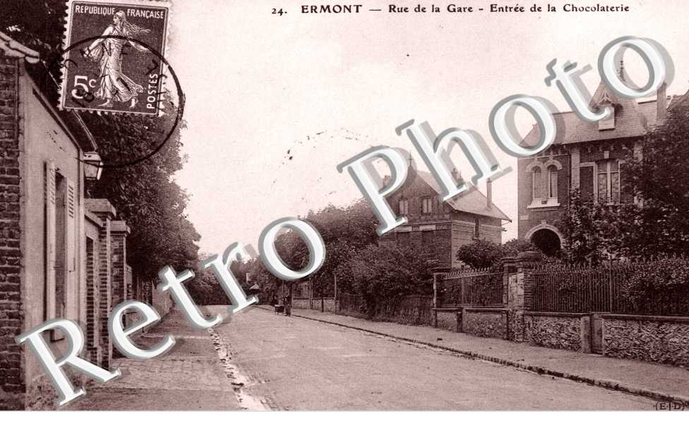 rue de la gare Entree de la Chocolaterie