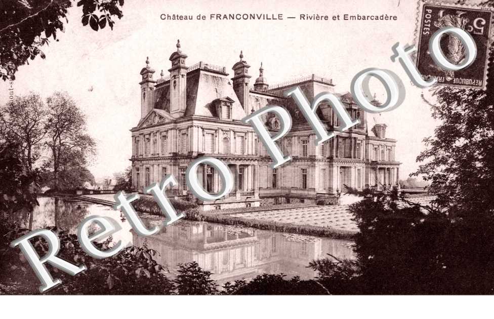 Le Chateau, Riviere et Embarcadere