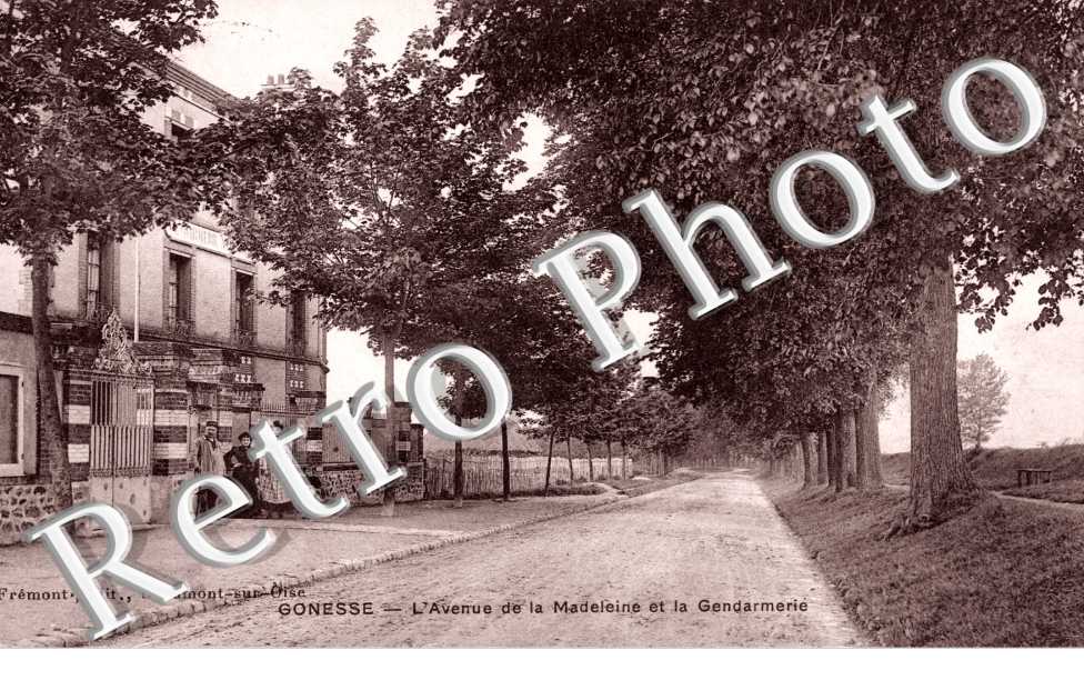 avenue de la Madeleine et gendarmerie