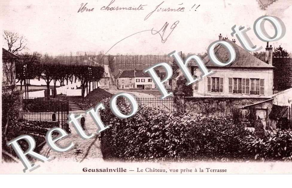 Le Chateau, Vue prise a la Terrasse