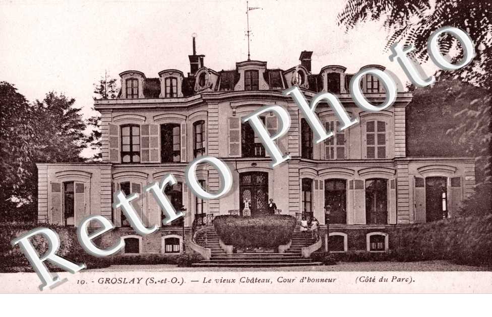 Le Vieux Chateau, cour d'honneur