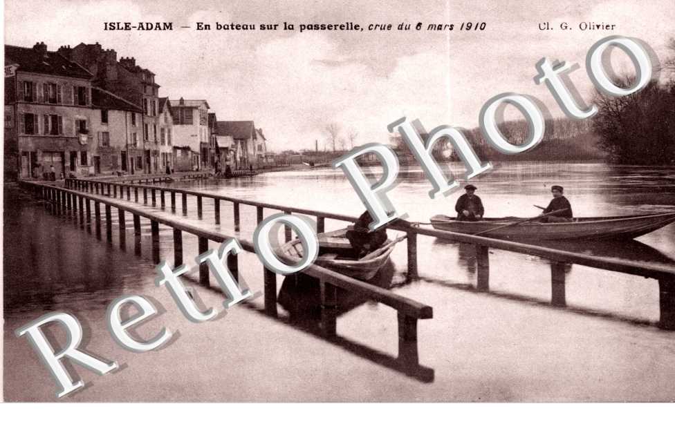 Crue du 6 mars 1910 En bateau sur la passerelle