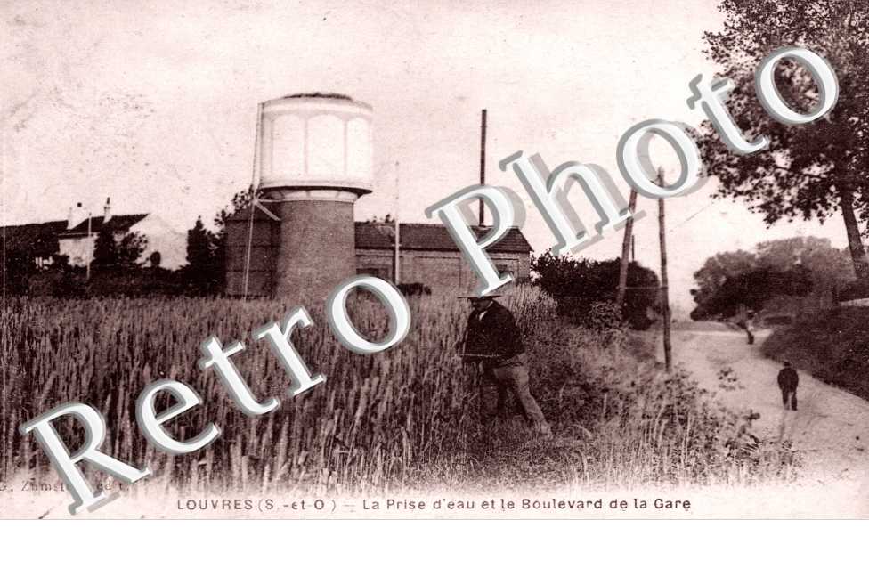 La prise d'eau et le boulevard et la gare