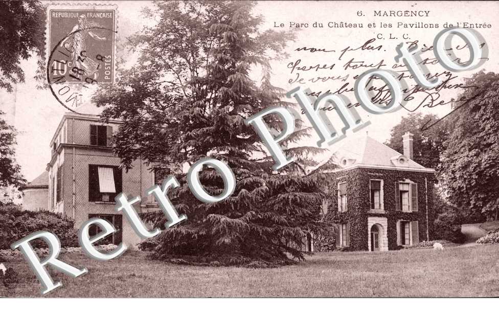 Le Parc du Chateau et les Pavillons de l'Entree