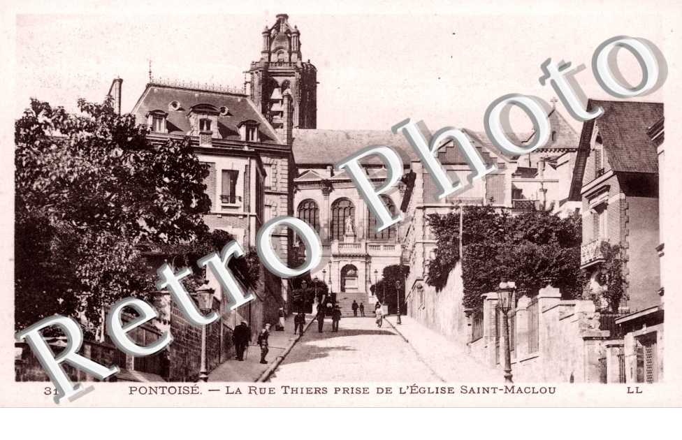 Rue Thiers prise de l'Eglise Saint Maclou